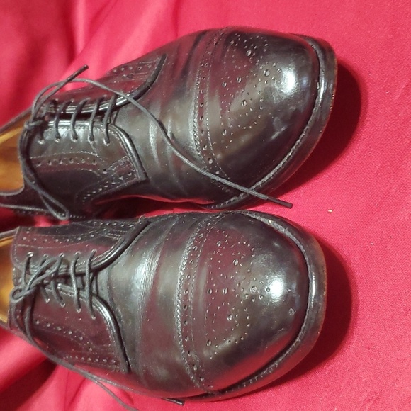 Allen edmonds Sanford black leather perforated cap toe oxfords - Picture 2 of 9